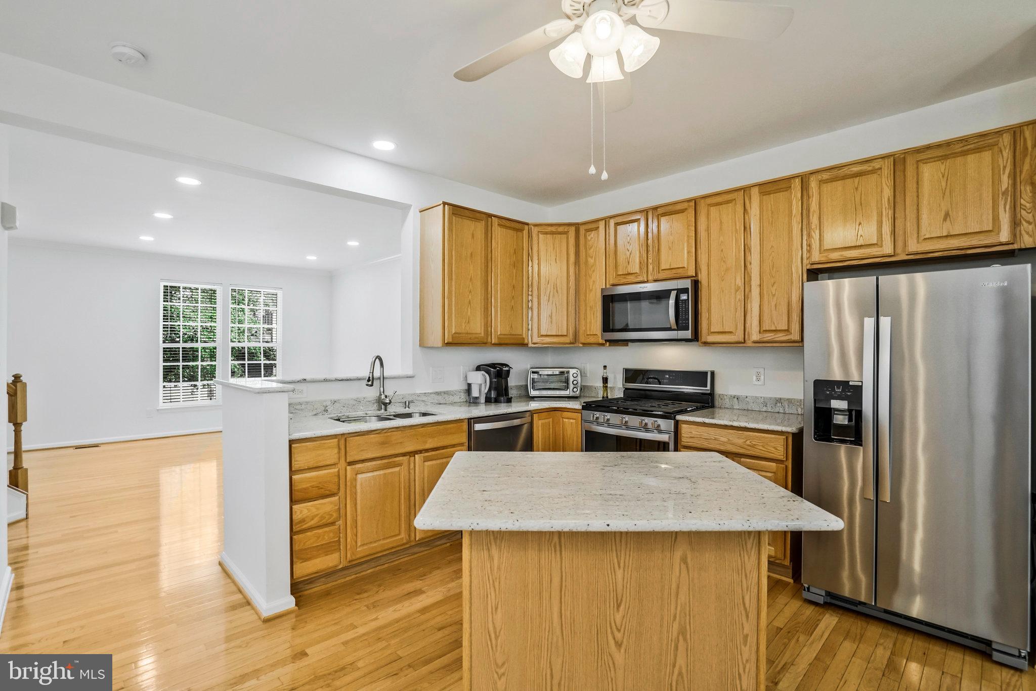 MOUNT VEE MANOR - Residential