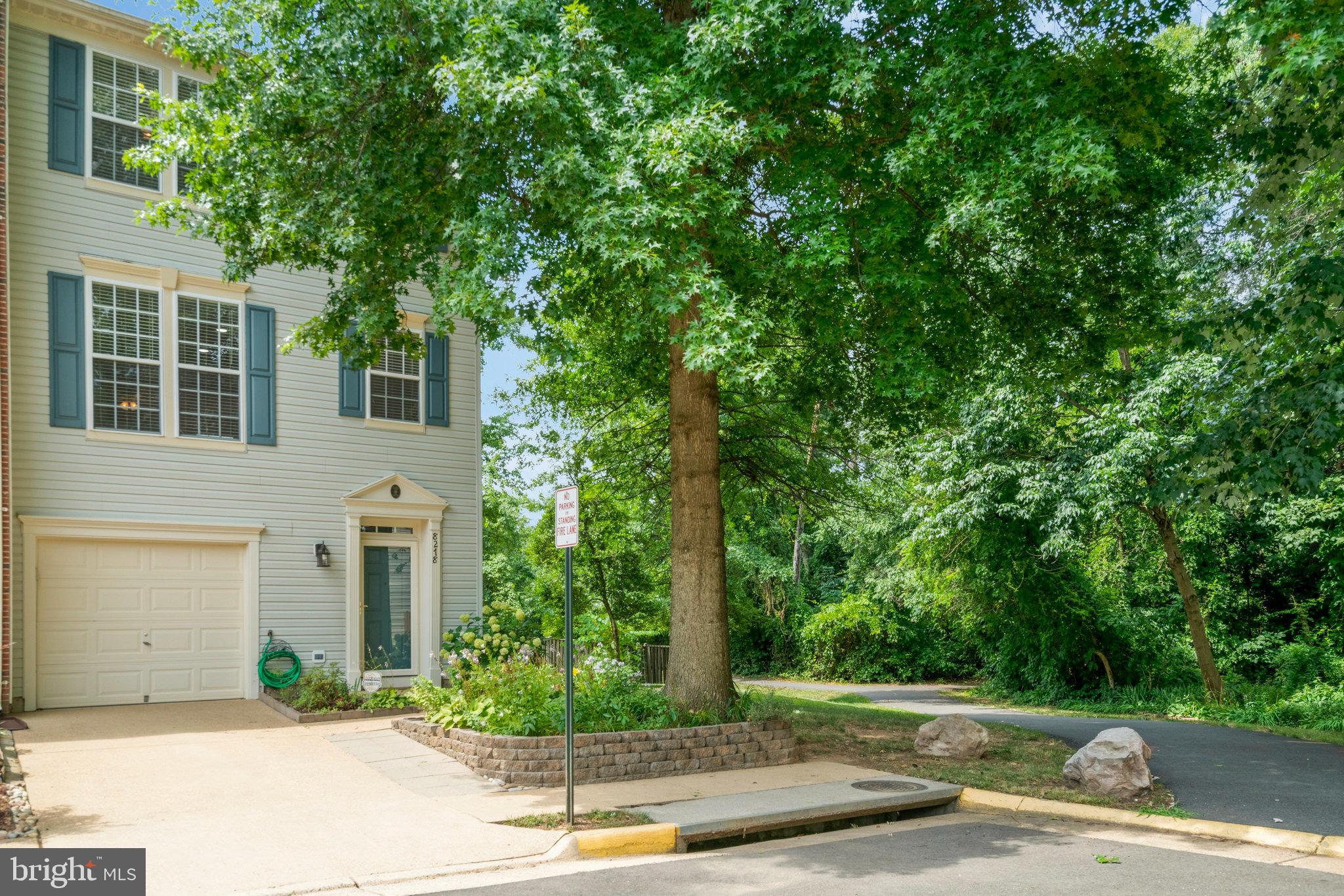 MOUNT VEE MANOR - Residential