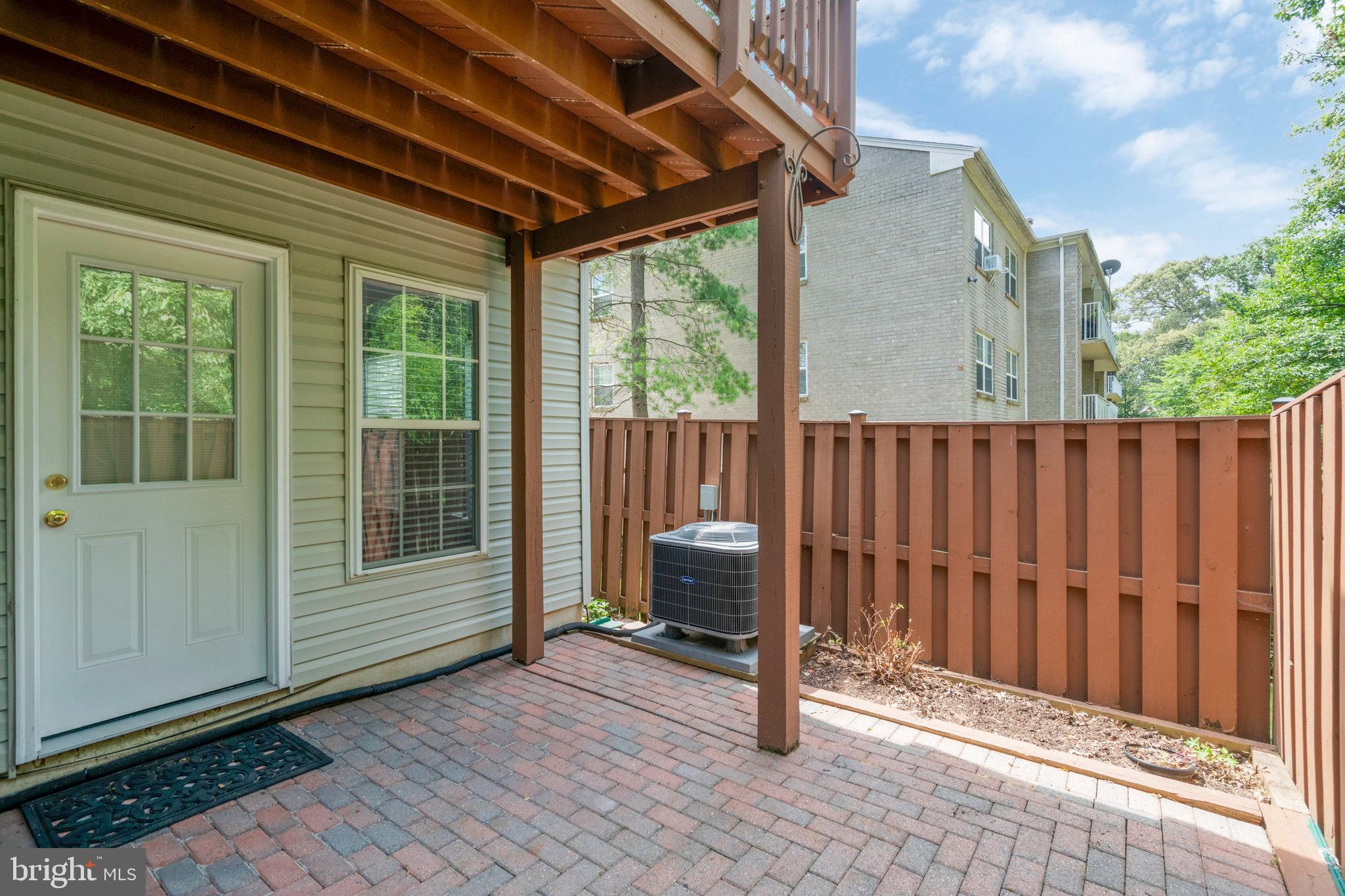 MOUNT VEE MANOR - Residential