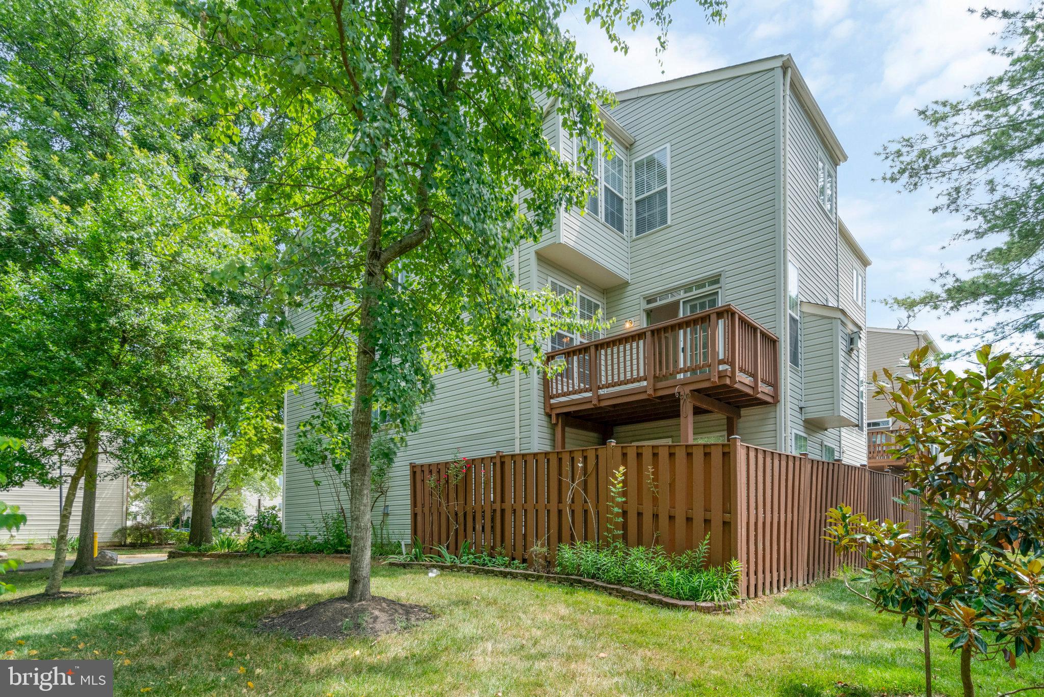 MOUNT VEE MANOR - Residential