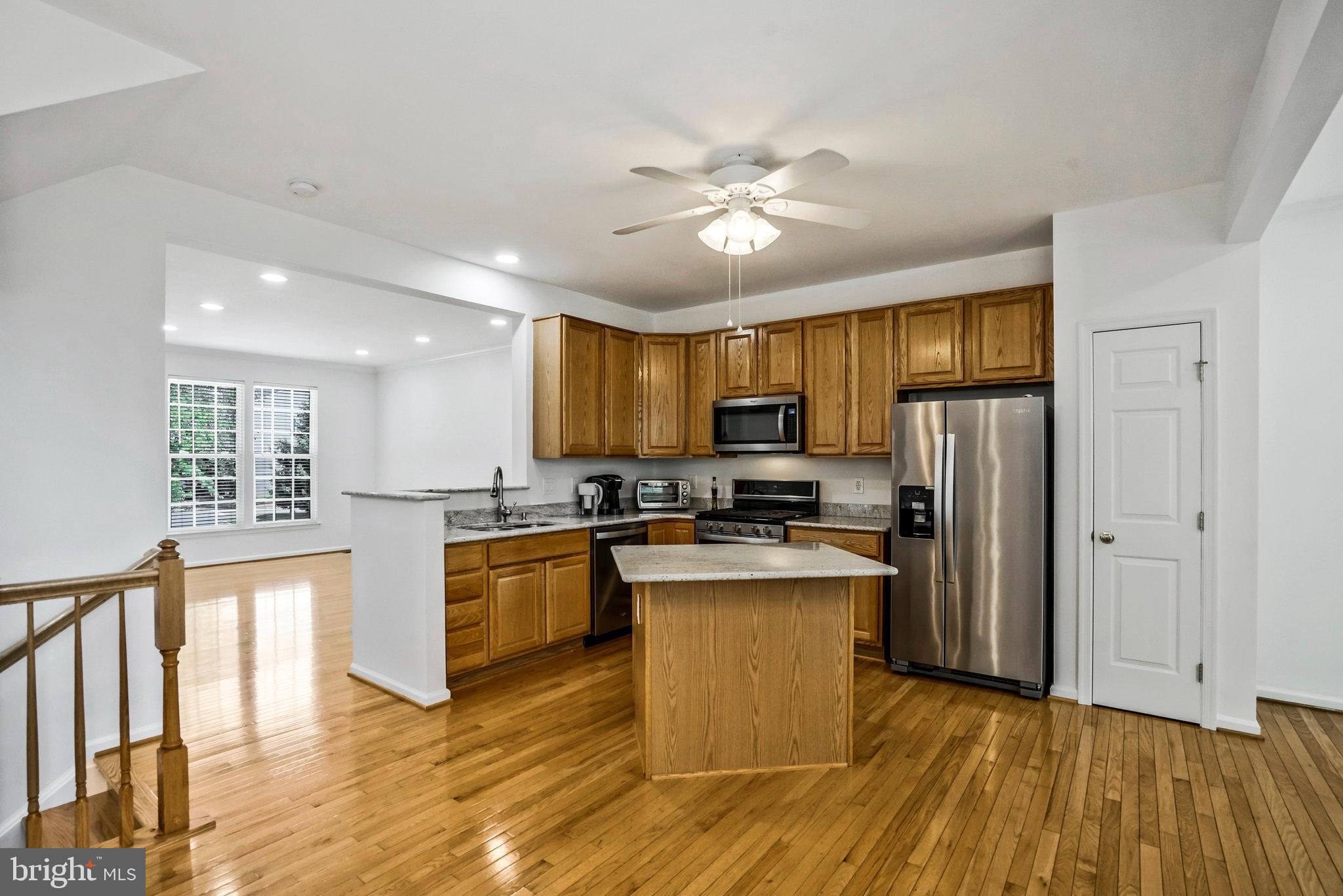 MOUNT VEE MANOR - Residential