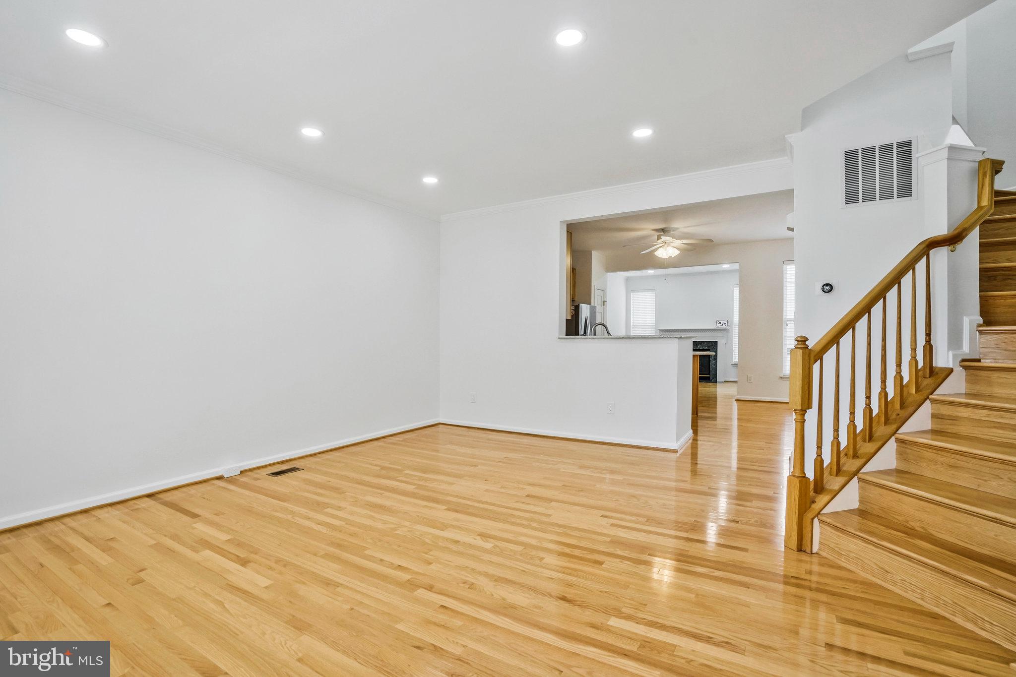 MOUNT VEE MANOR - Residential