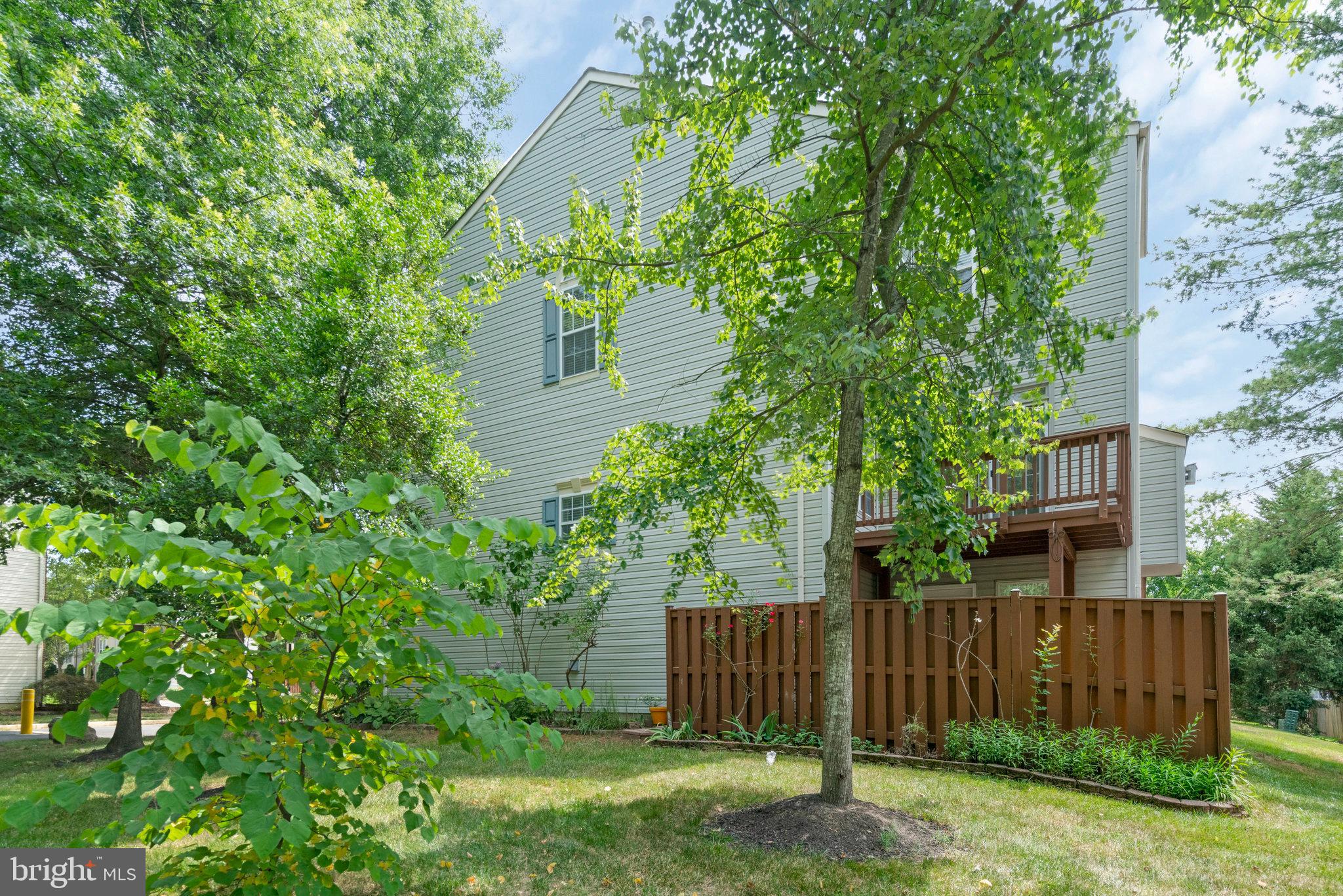 MOUNT VEE MANOR - Residential