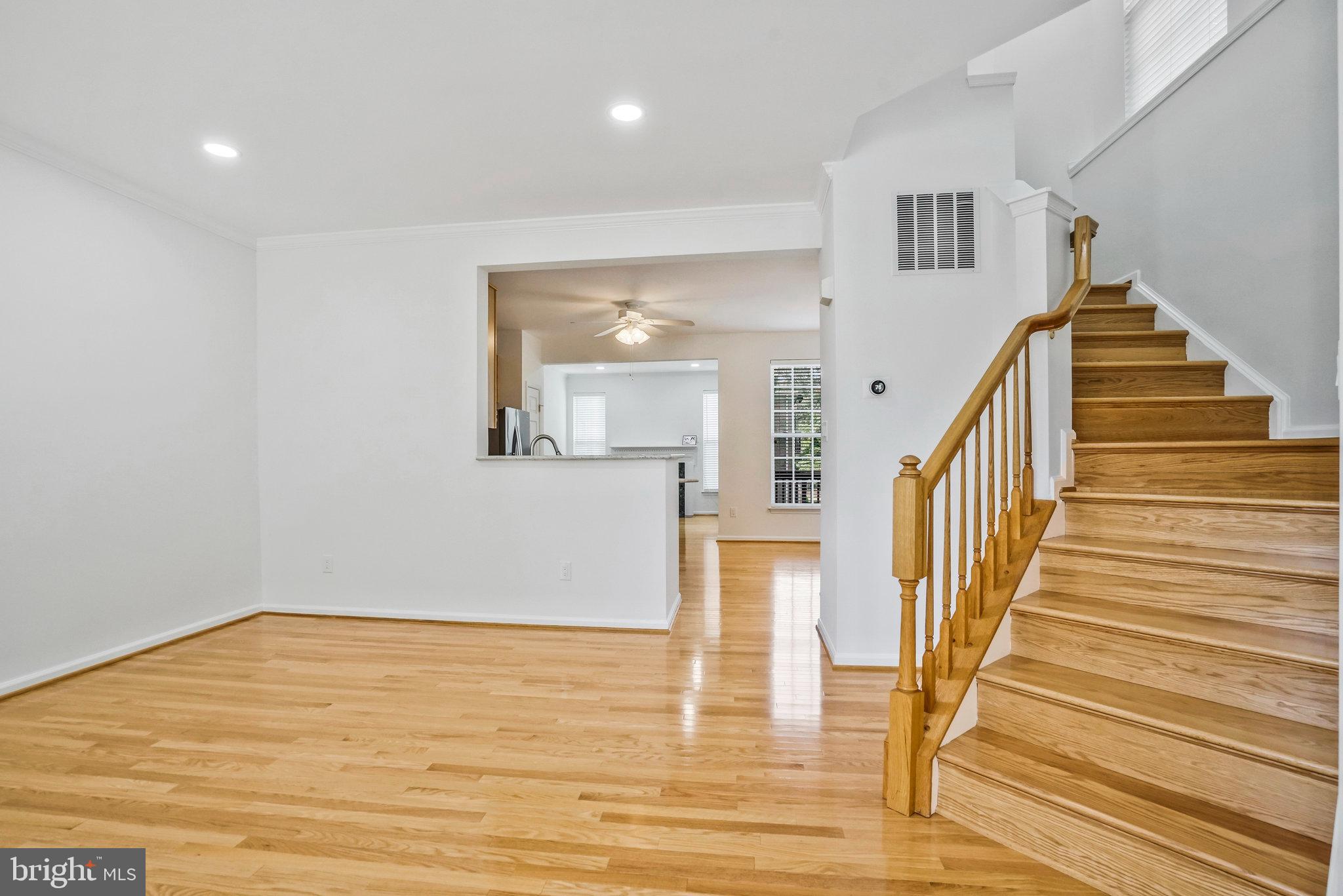 MOUNT VEE MANOR - Residential