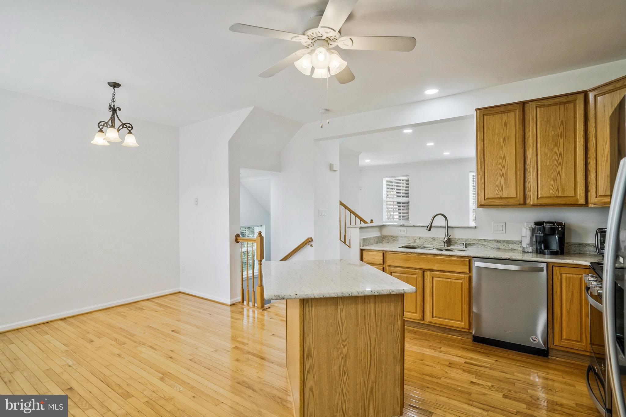 MOUNT VEE MANOR - Residential