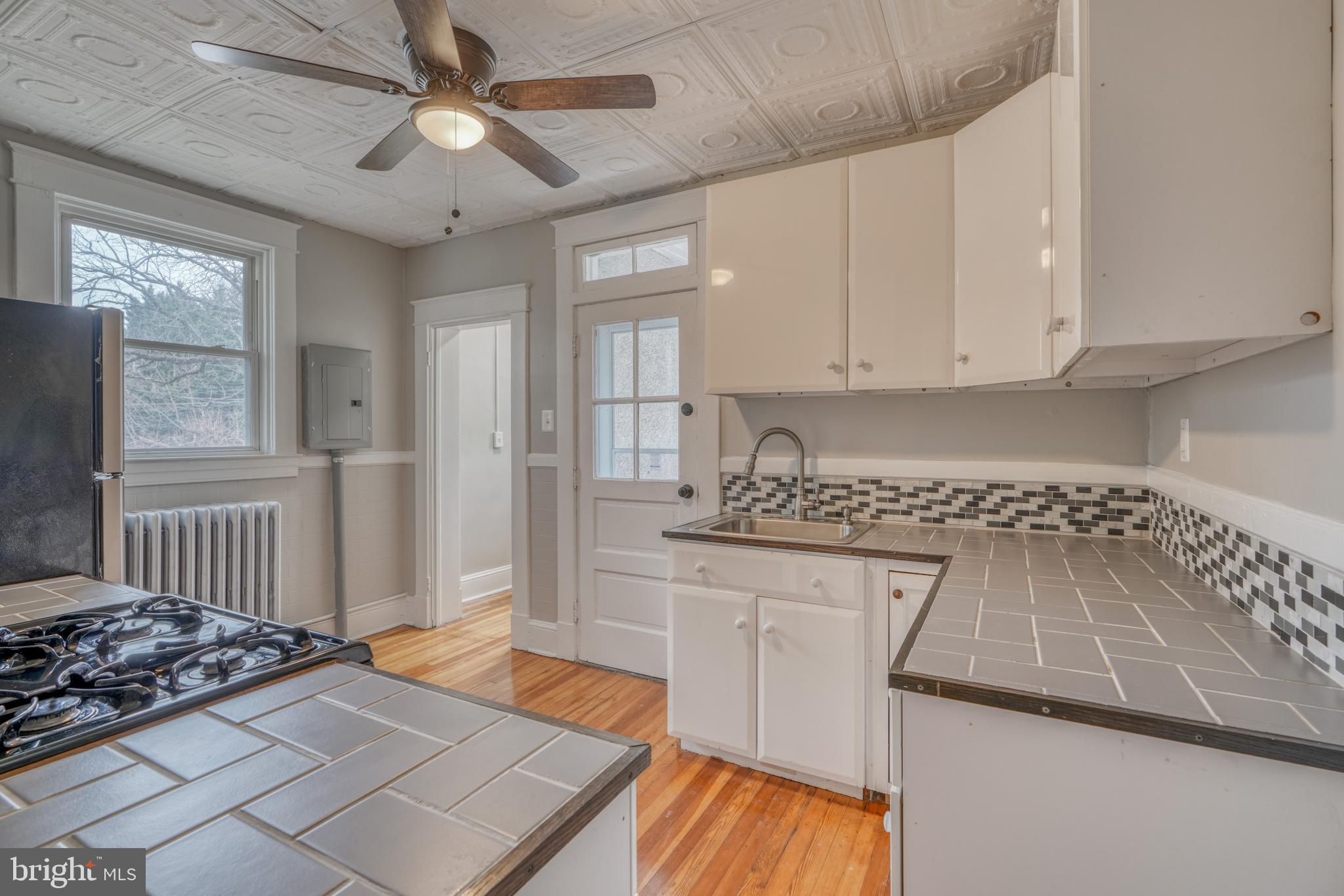 EDGEWOOD PARK - Residential