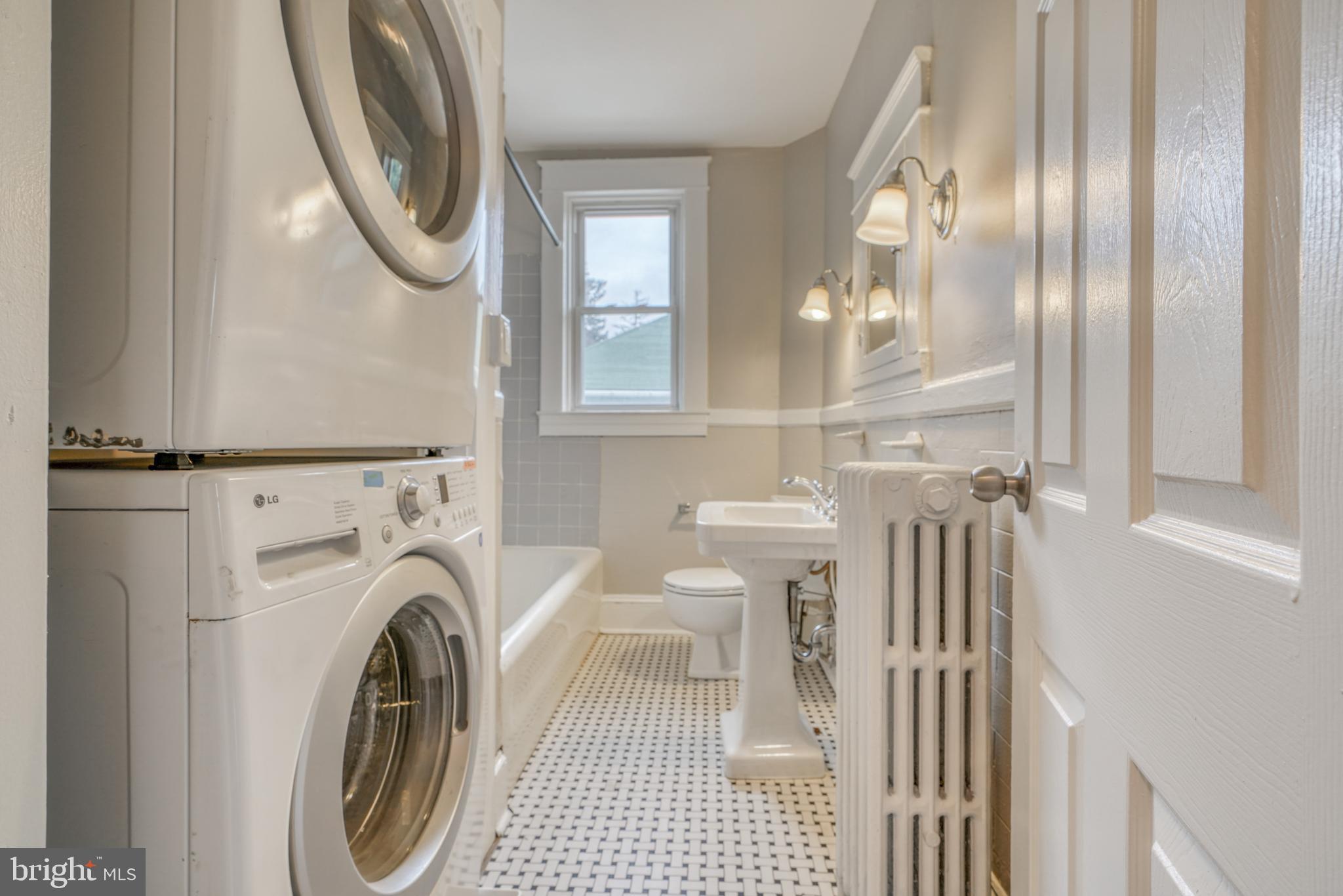 EDGEWOOD PARK - Residential