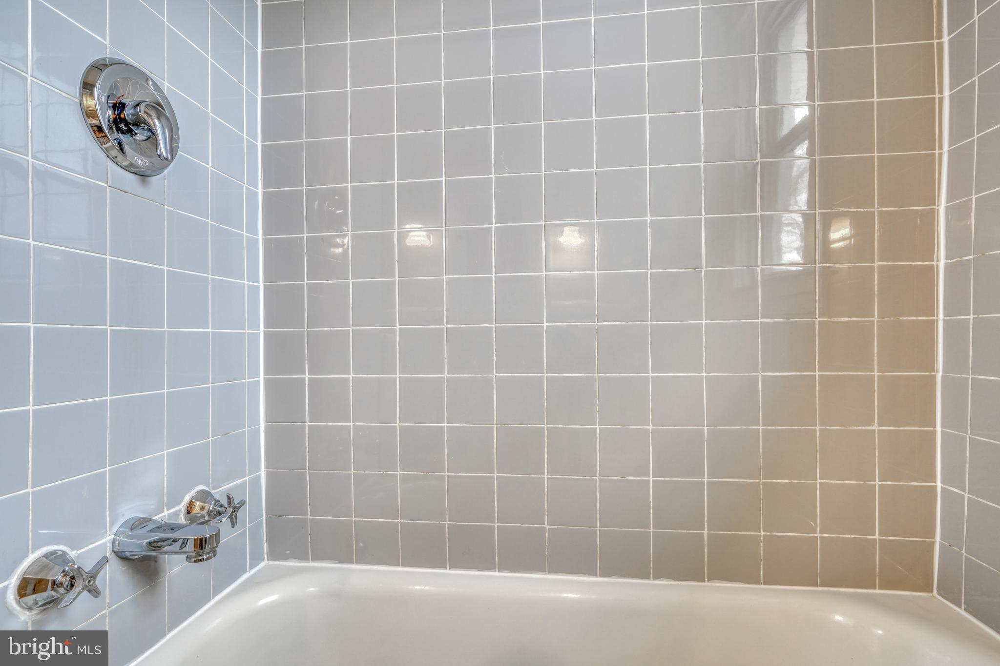 EDGEWOOD PARK - Residential