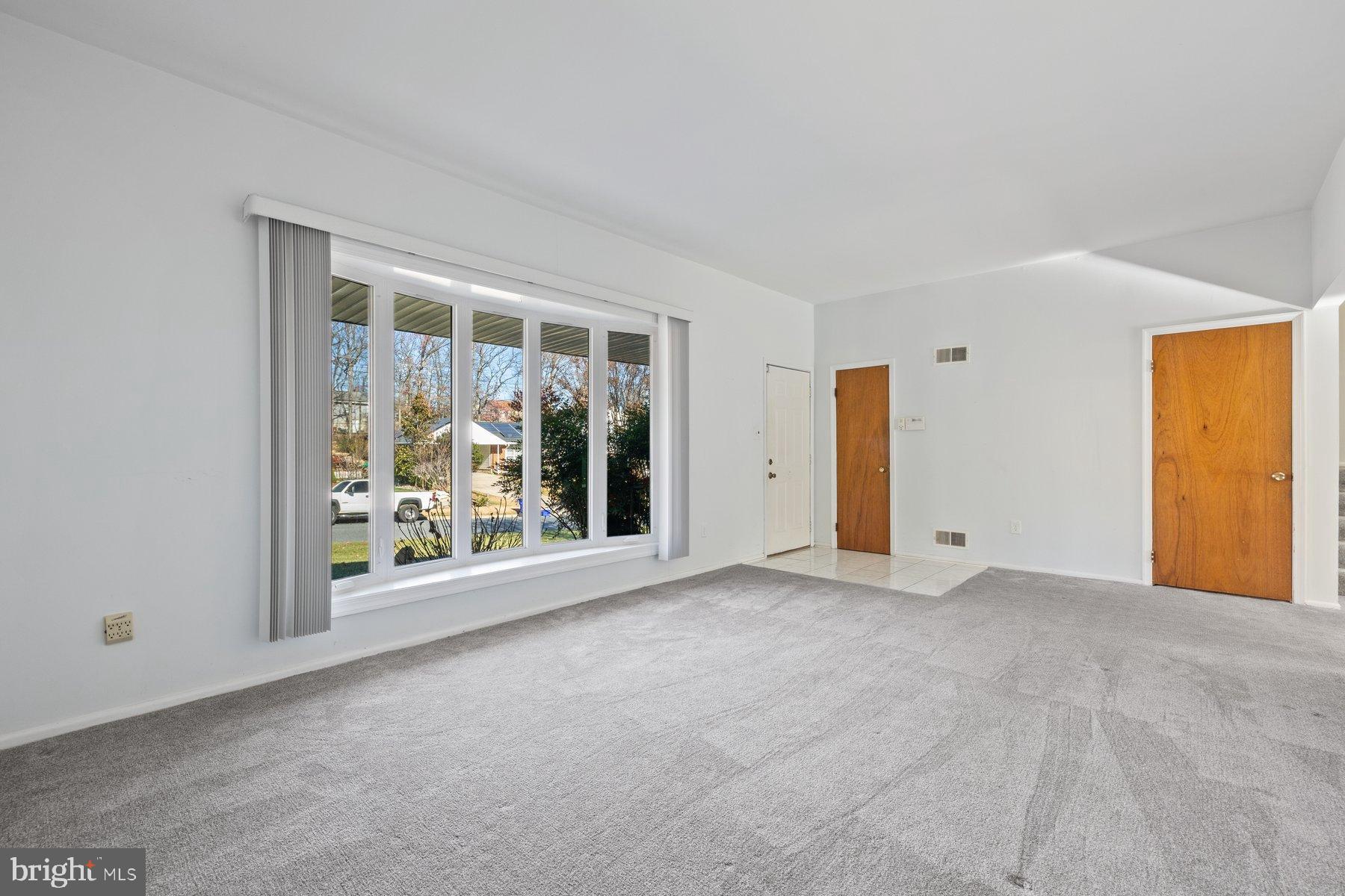 CALVERTON - Residential