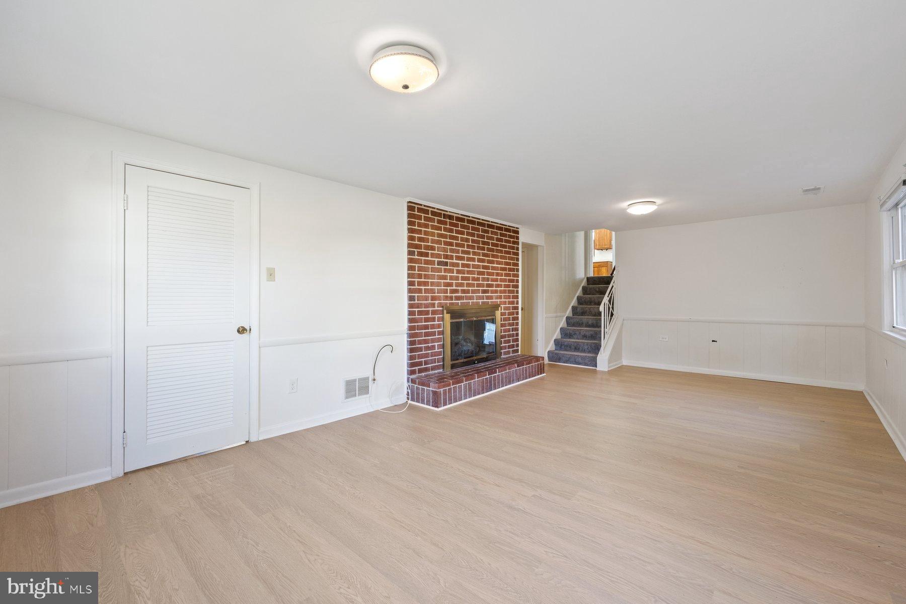 CALVERTON - Residential