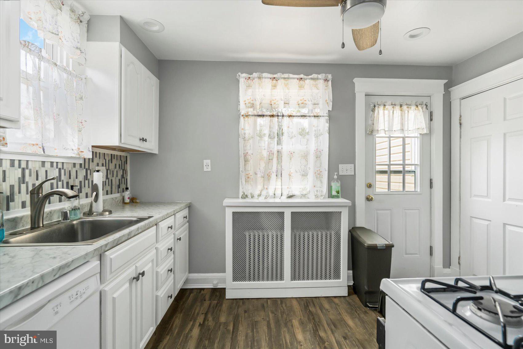 PARKVILLE - Residential