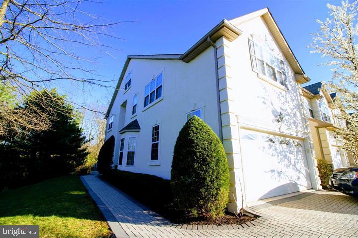 CENTER POINT FARM - Residential Lease