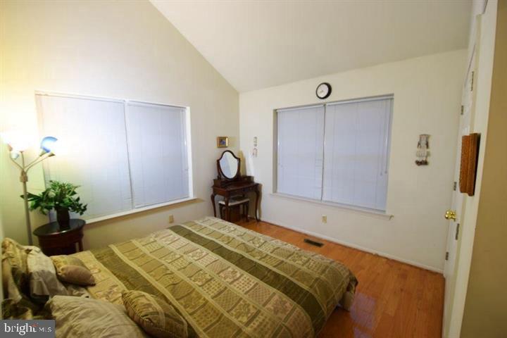 CENTER POINT FARM - Residential Lease