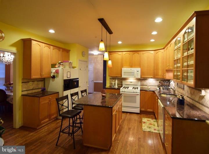 CENTER POINT FARM - Residential Lease