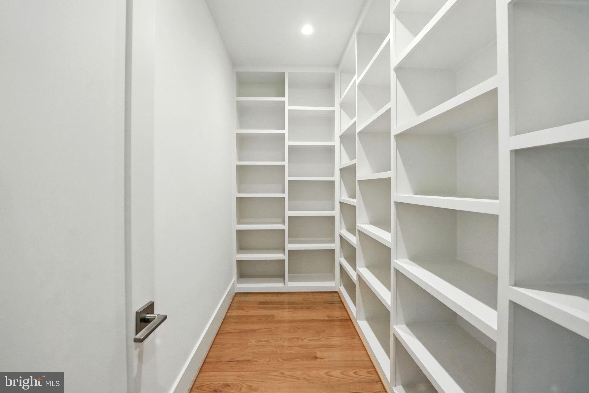 PIMMIT HILLS - Residential