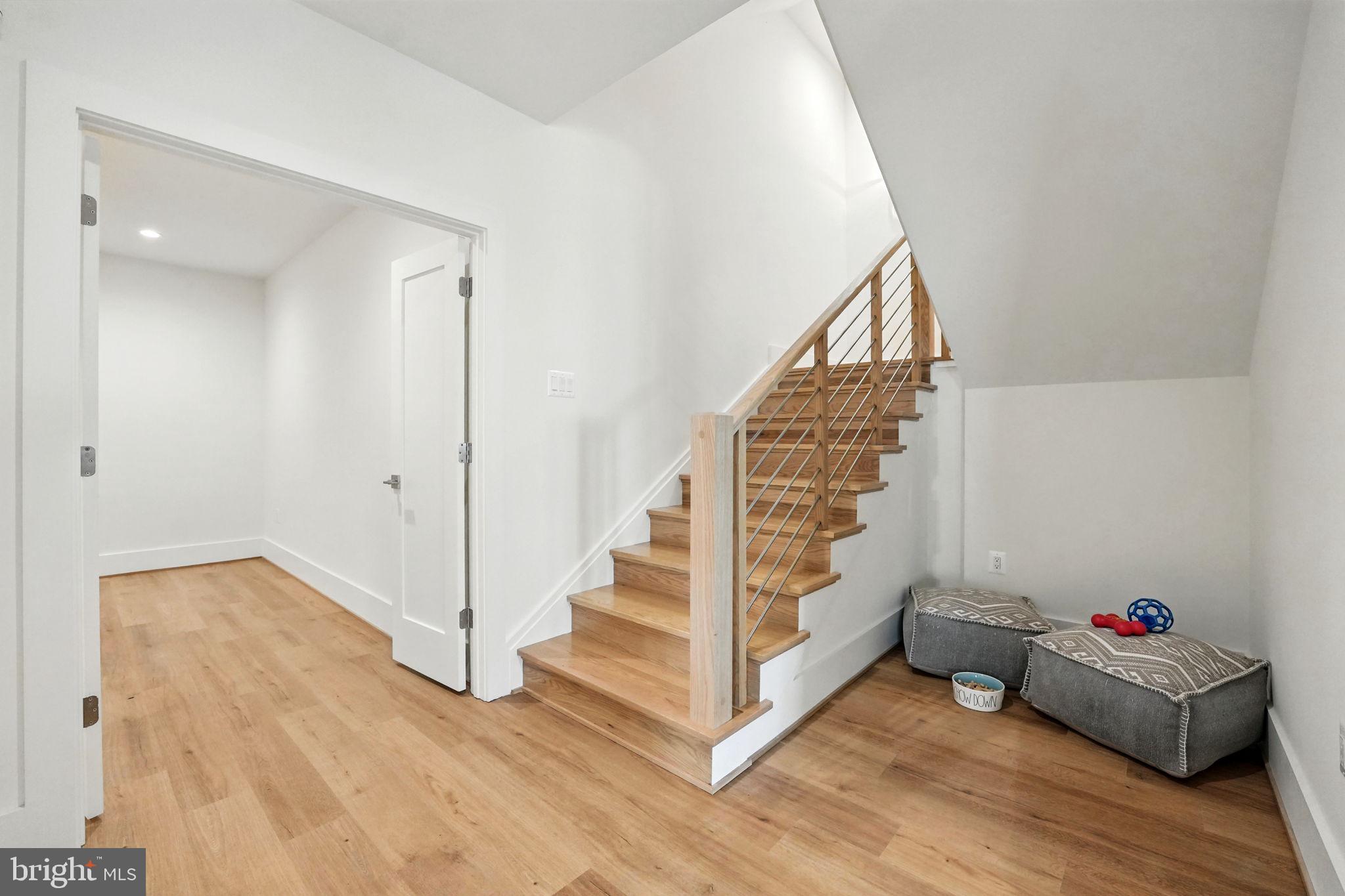 PIMMIT HILLS - Residential