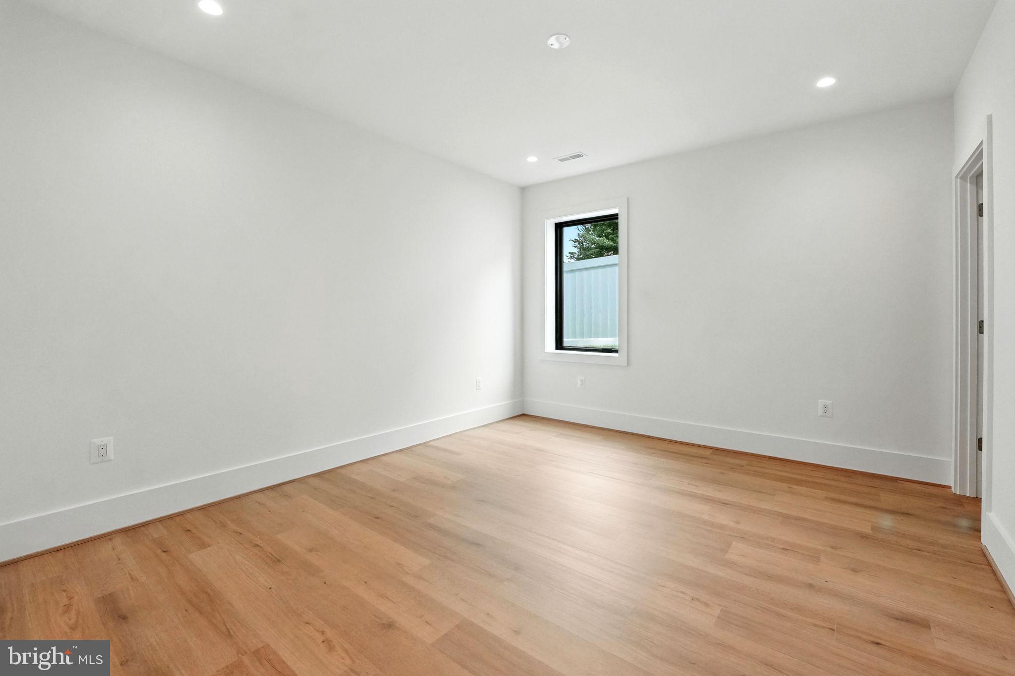 PIMMIT HILLS - Residential