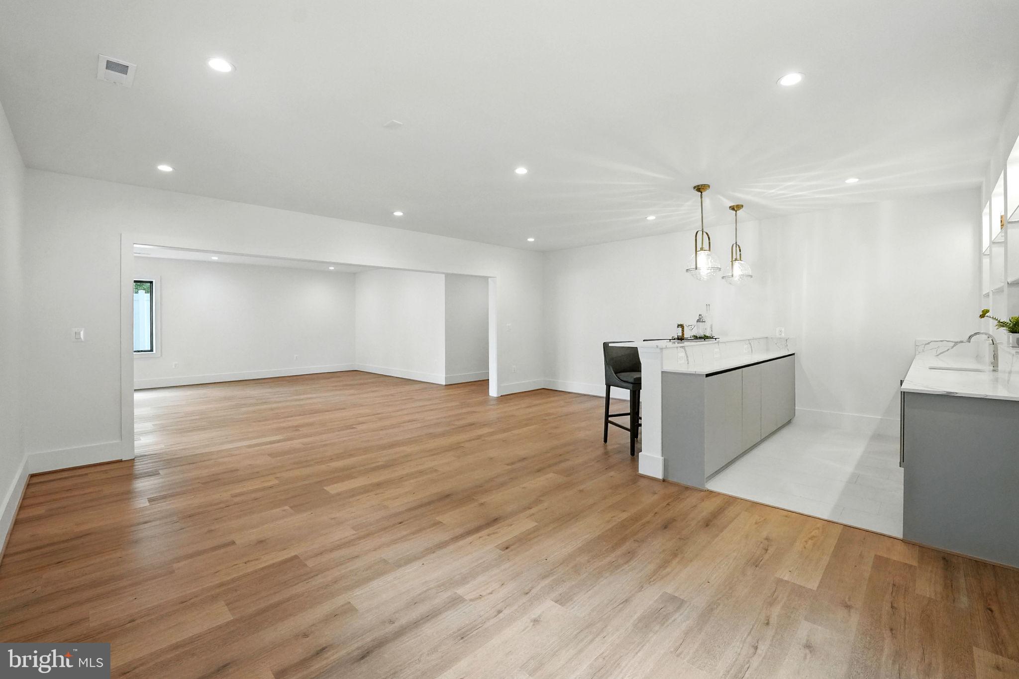 PIMMIT HILLS - Residential