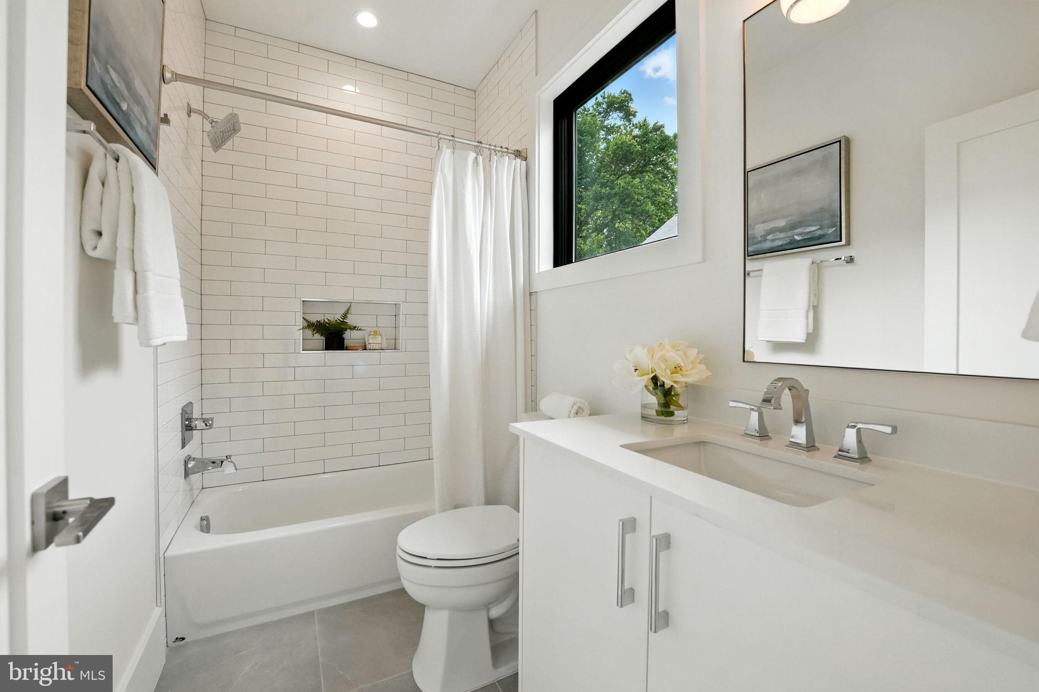 PIMMIT HILLS - Residential