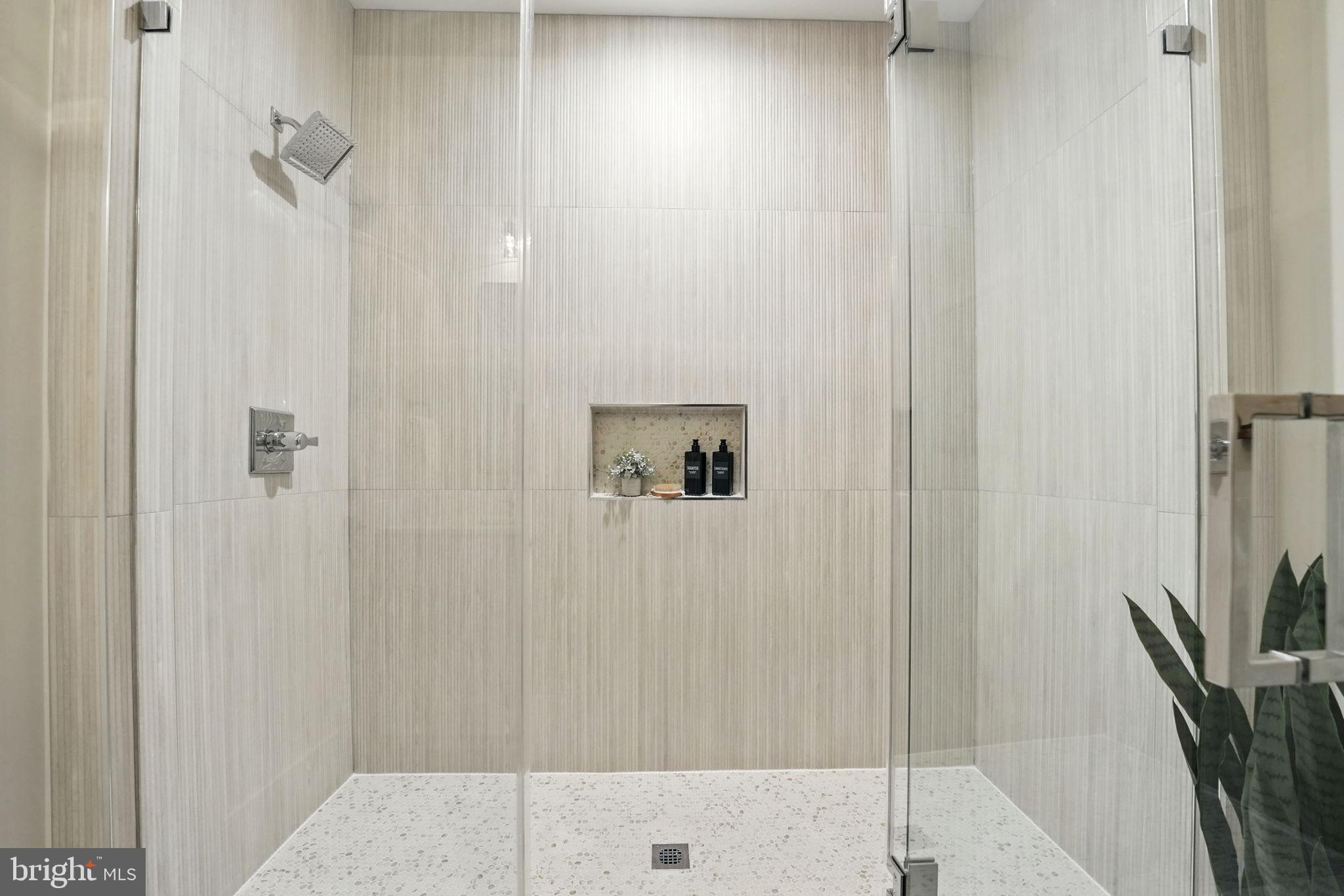 PIMMIT HILLS - Residential