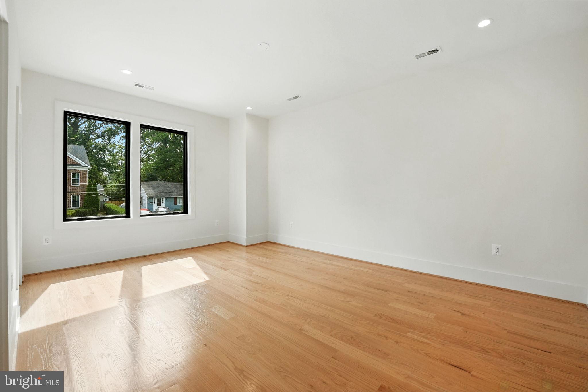 PIMMIT HILLS - Residential