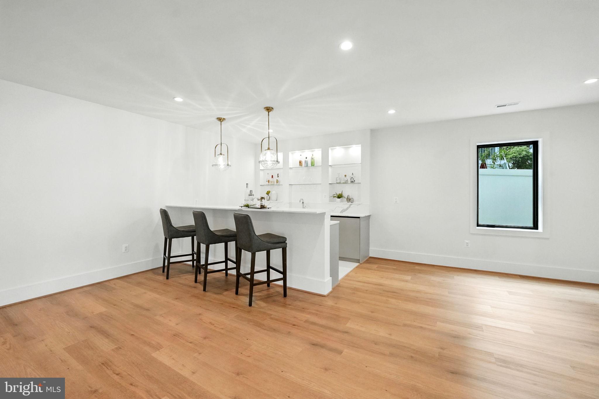 PIMMIT HILLS - Residential