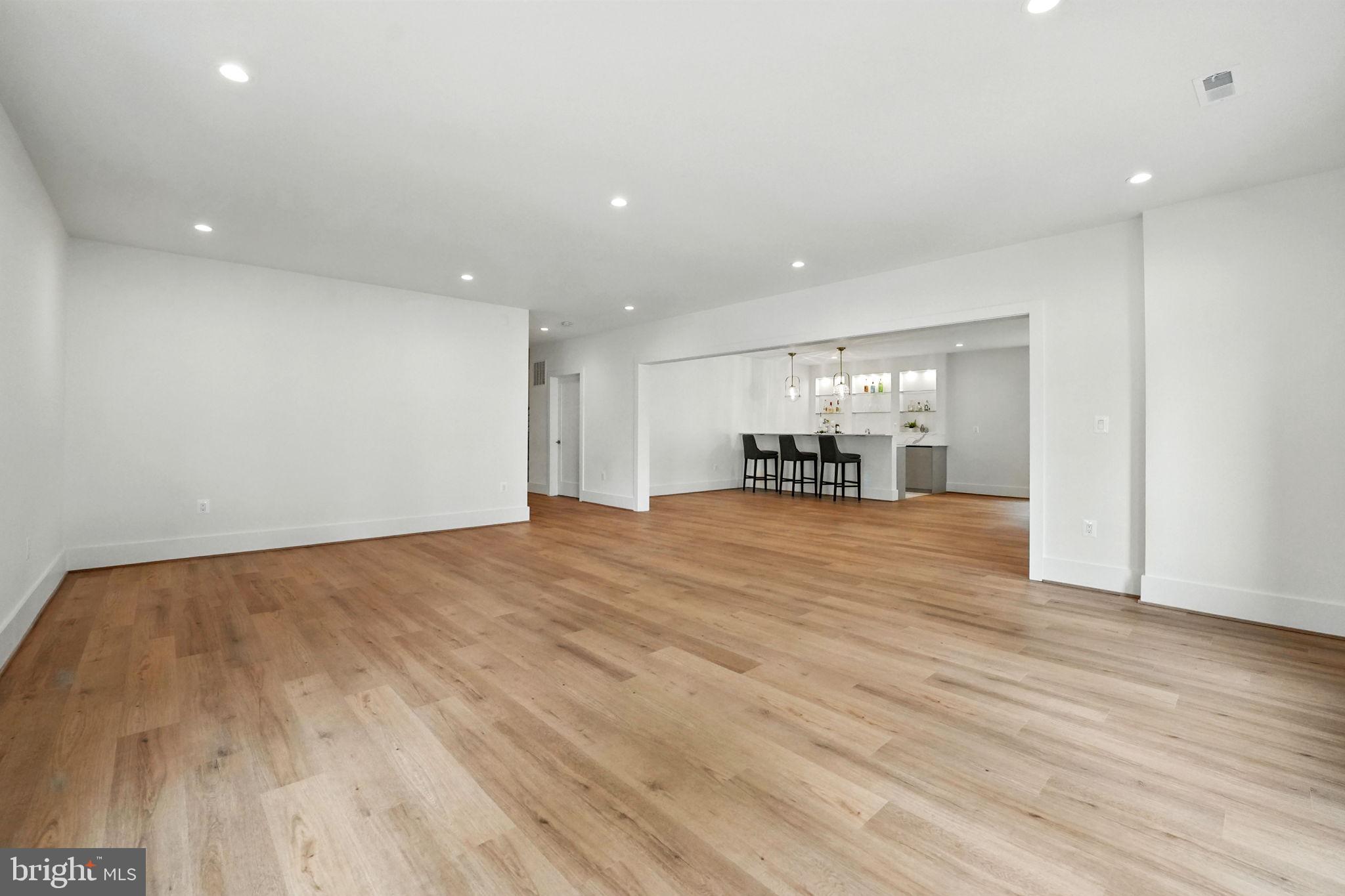 PIMMIT HILLS - Residential