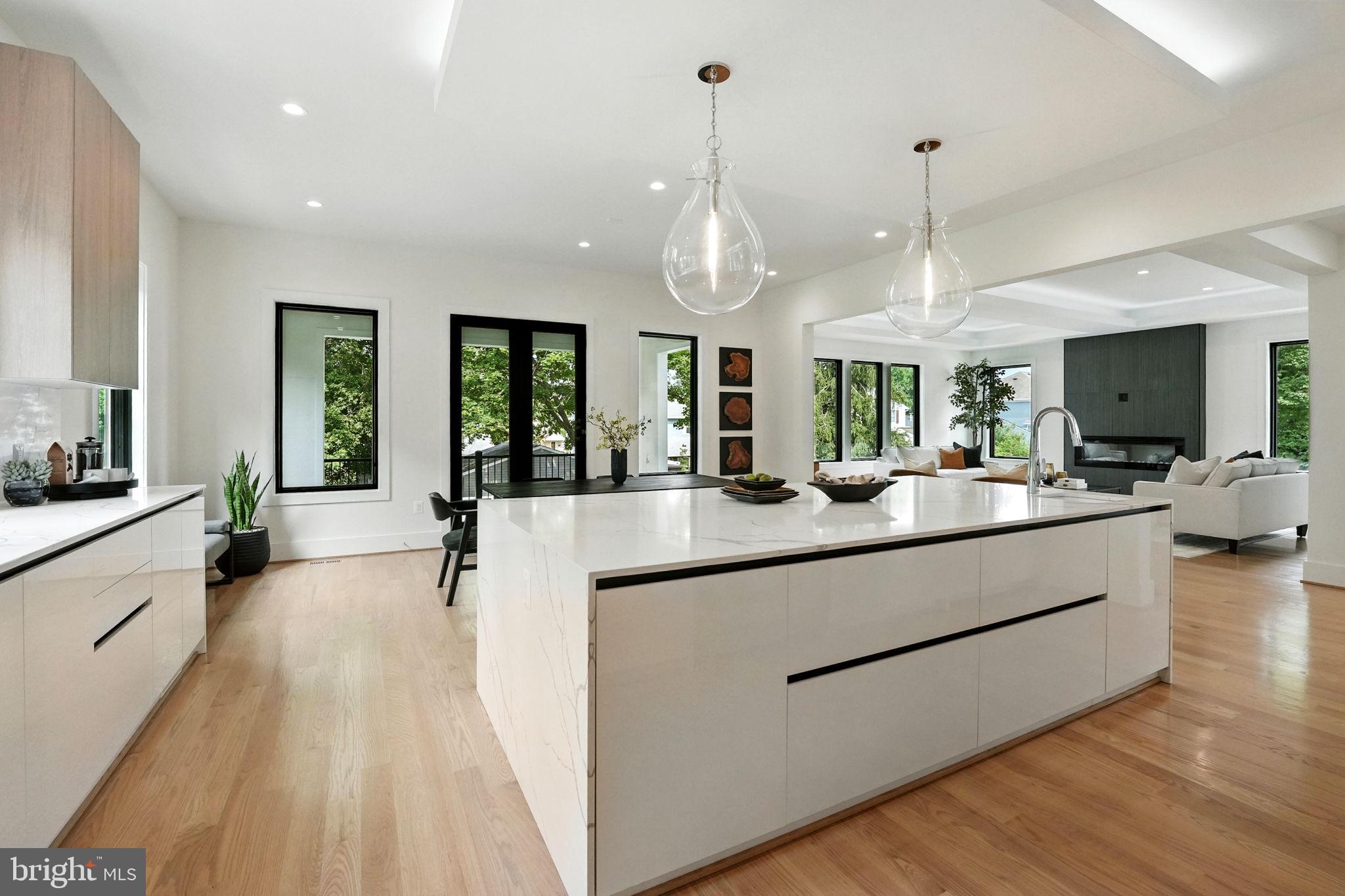 PIMMIT HILLS - Residential