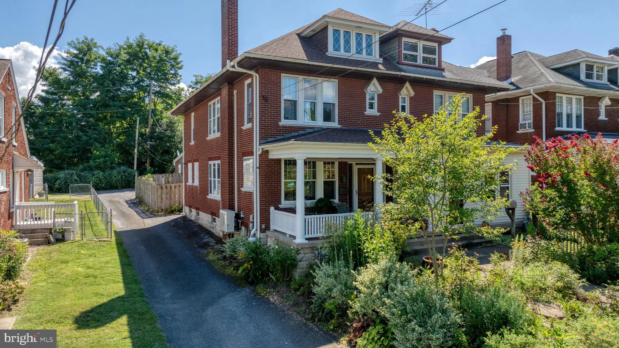 Lancaster, Pennsylvania 17603, United States, 3 Bedrooms Bedrooms, ,2 BathroomsBathrooms,Residential,Active,247111