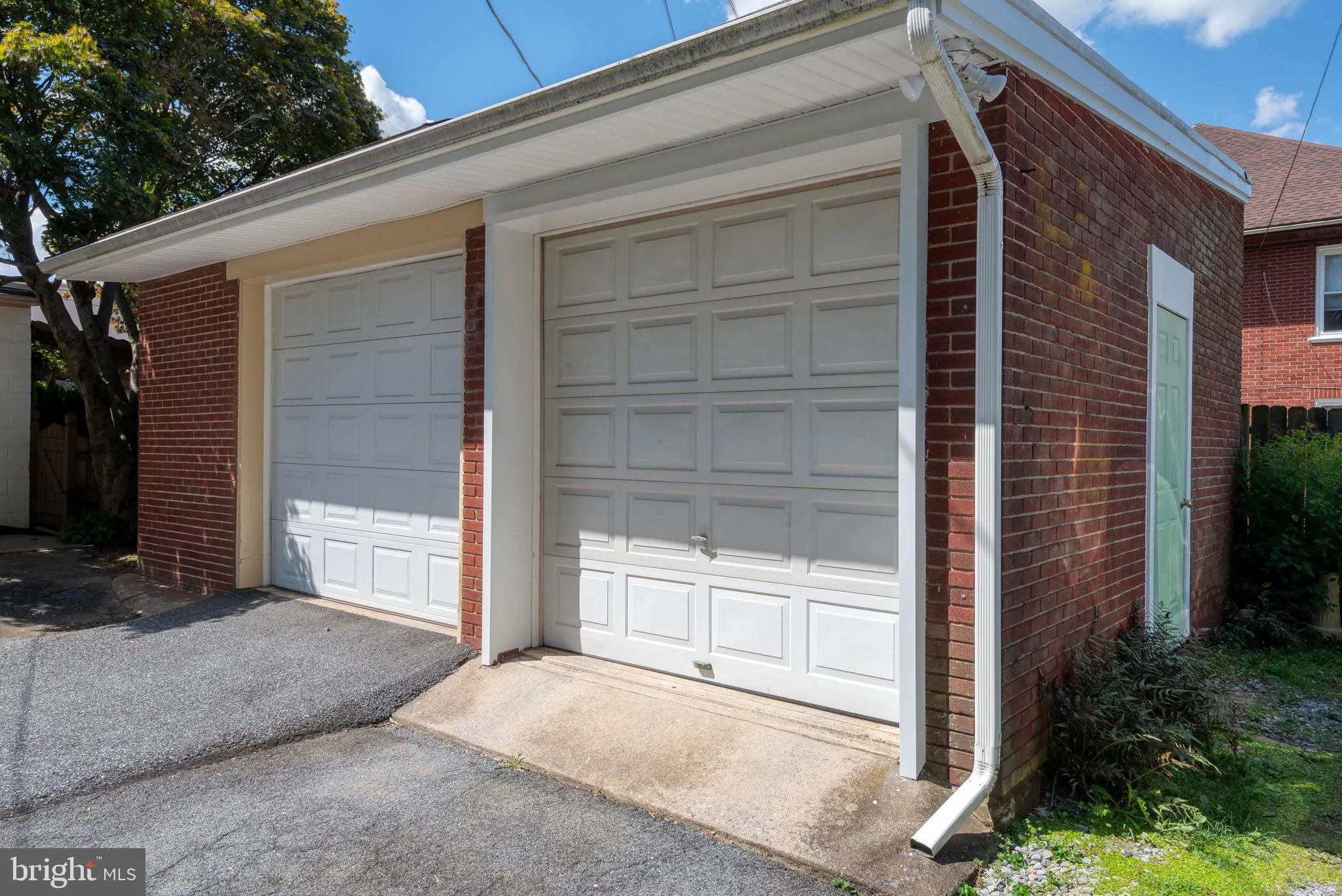 Lancaster, Pennsylvania 17603, United States, 3 Bedrooms Bedrooms, ,2 BathroomsBathrooms,Residential,Active,247111