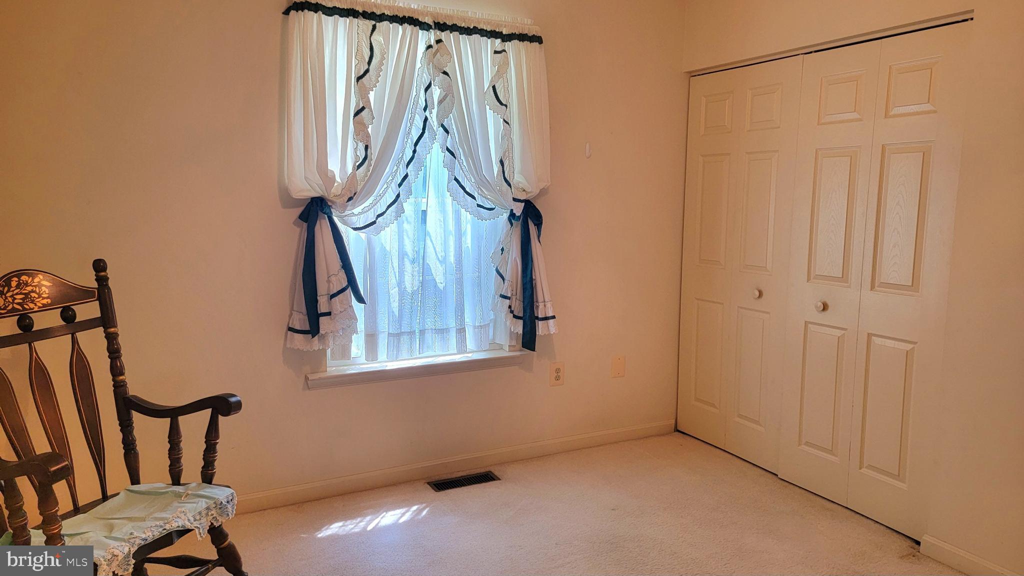 BERRY HILL MANOR - Residential