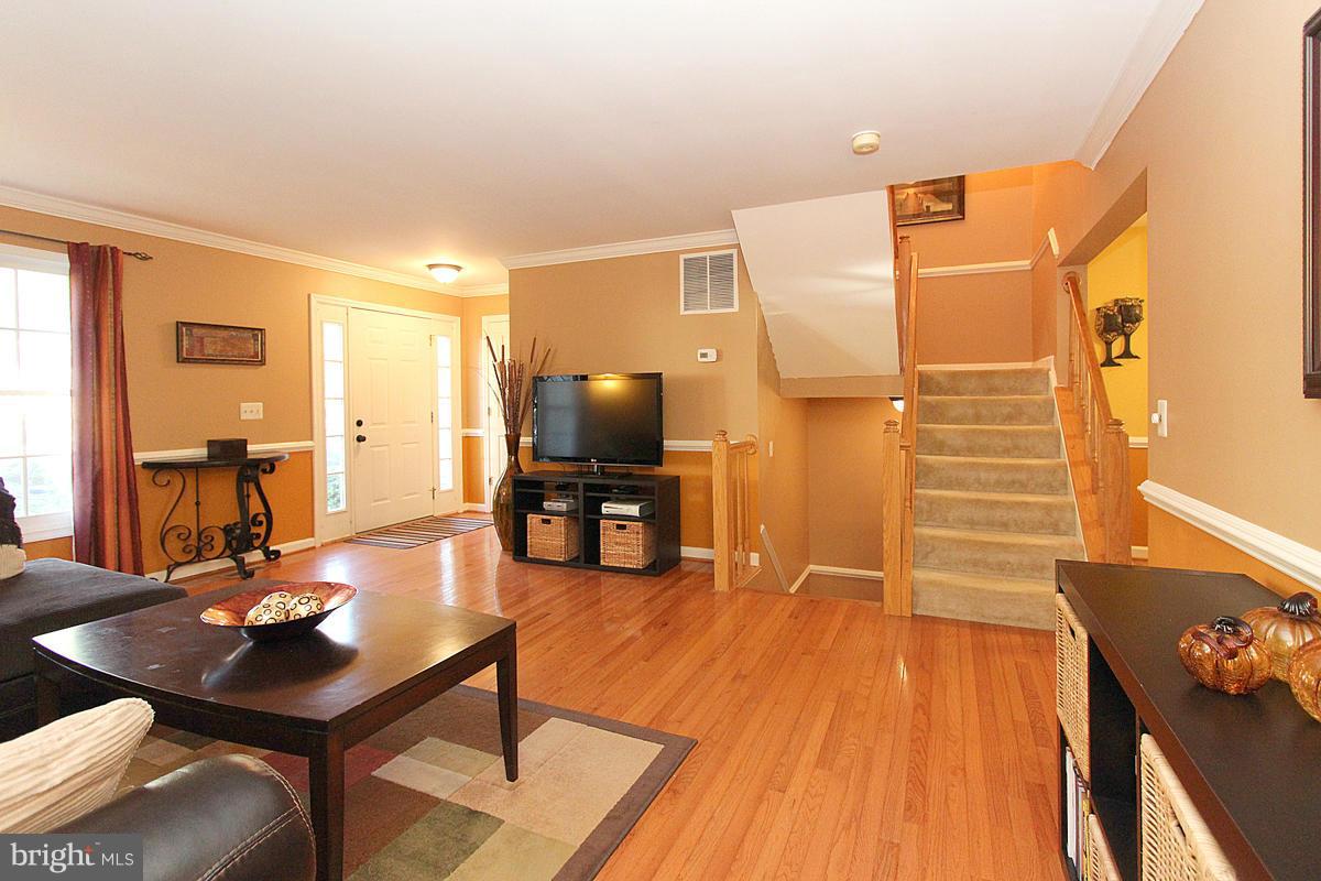 BURKE CENTRE - Residential