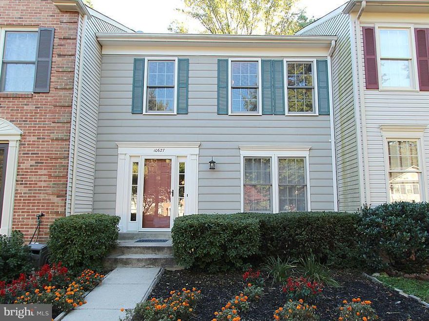 Gorgeous townhome in Burke Centre! NEW A/C(July 2015). Kitch w/ gran counter,updated appl(2013) & brkfst rm w/ deck that backs to a wooded view. ML feats HW flrs,Half-bath and spacious LR. UL includes Master bed & attach full bath w/ W/I closet and 2 addl bedrm and full bath.W/O LL has half-bath,FP, laundry rm with front-load W/D(2013)and pool table that conveys.Close to shops,VRE,Metro Bus stop.