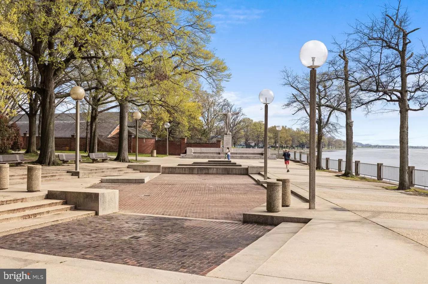 1435 4TH STREET SW B512