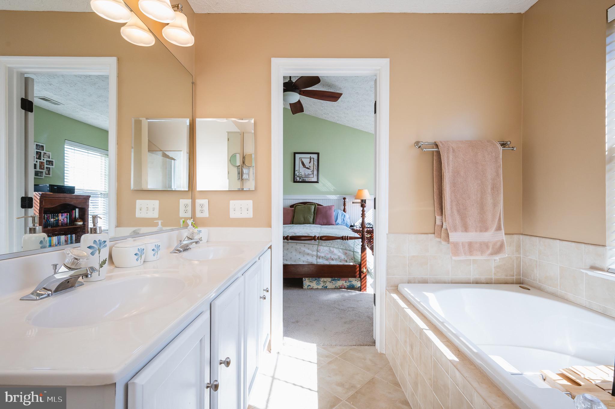 HARFORD TOWN - Residential