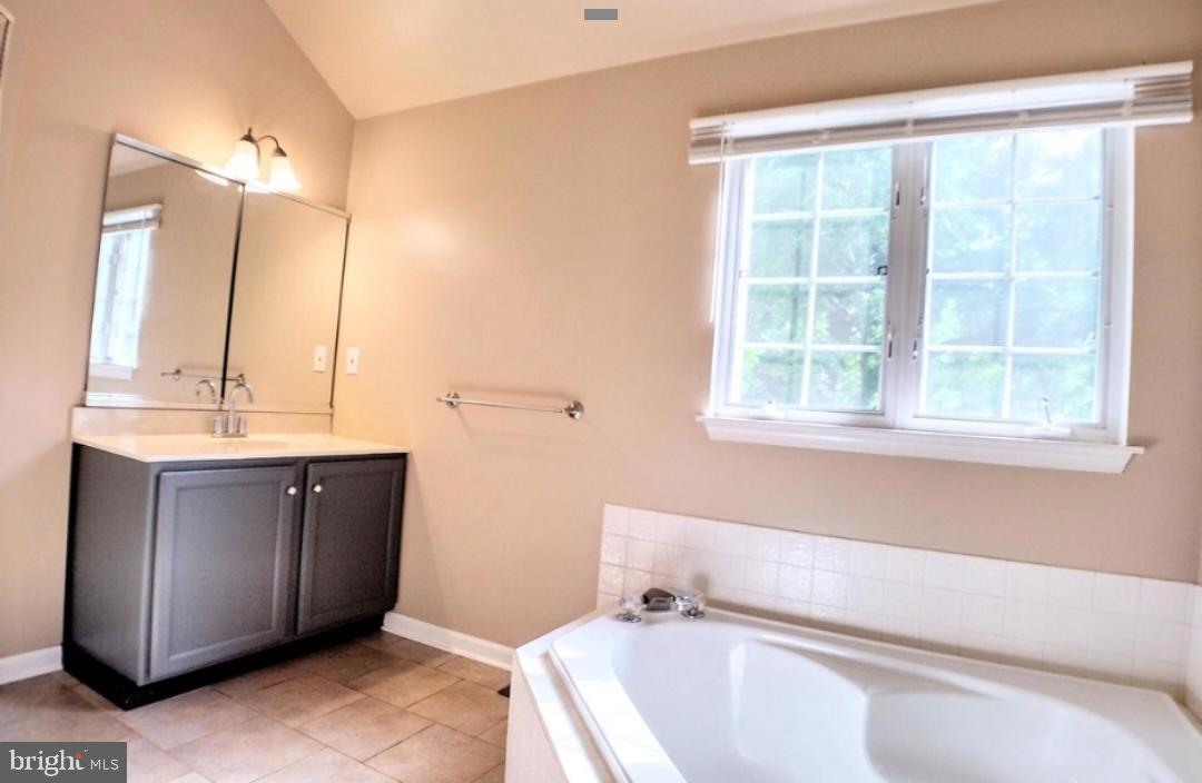 HIDDEN MDWS - Residential Lease