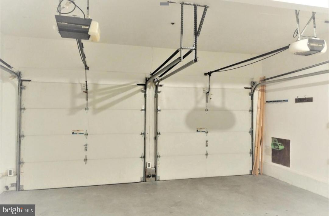 HIDDEN MDWS - Residential Lease