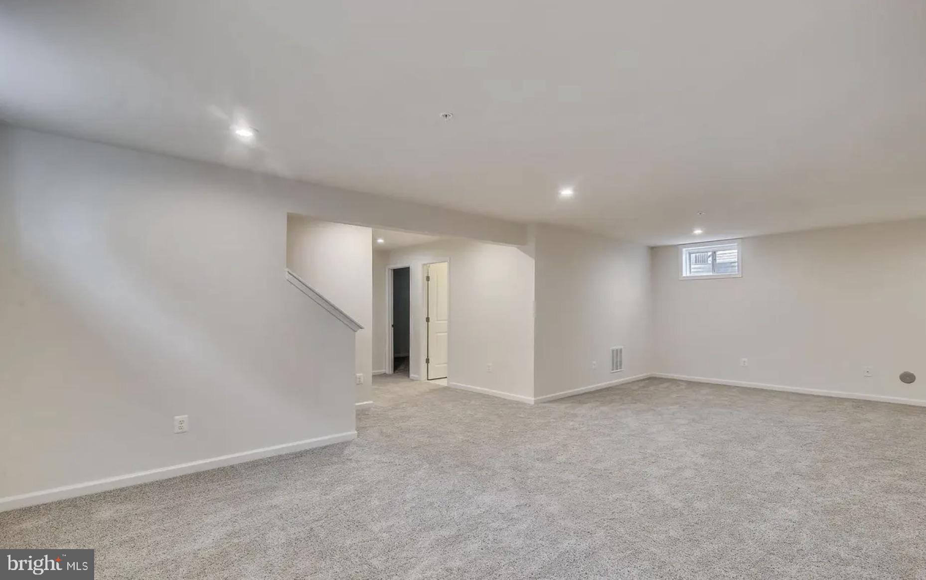 TUSCARORA CREEK - Residential Lease