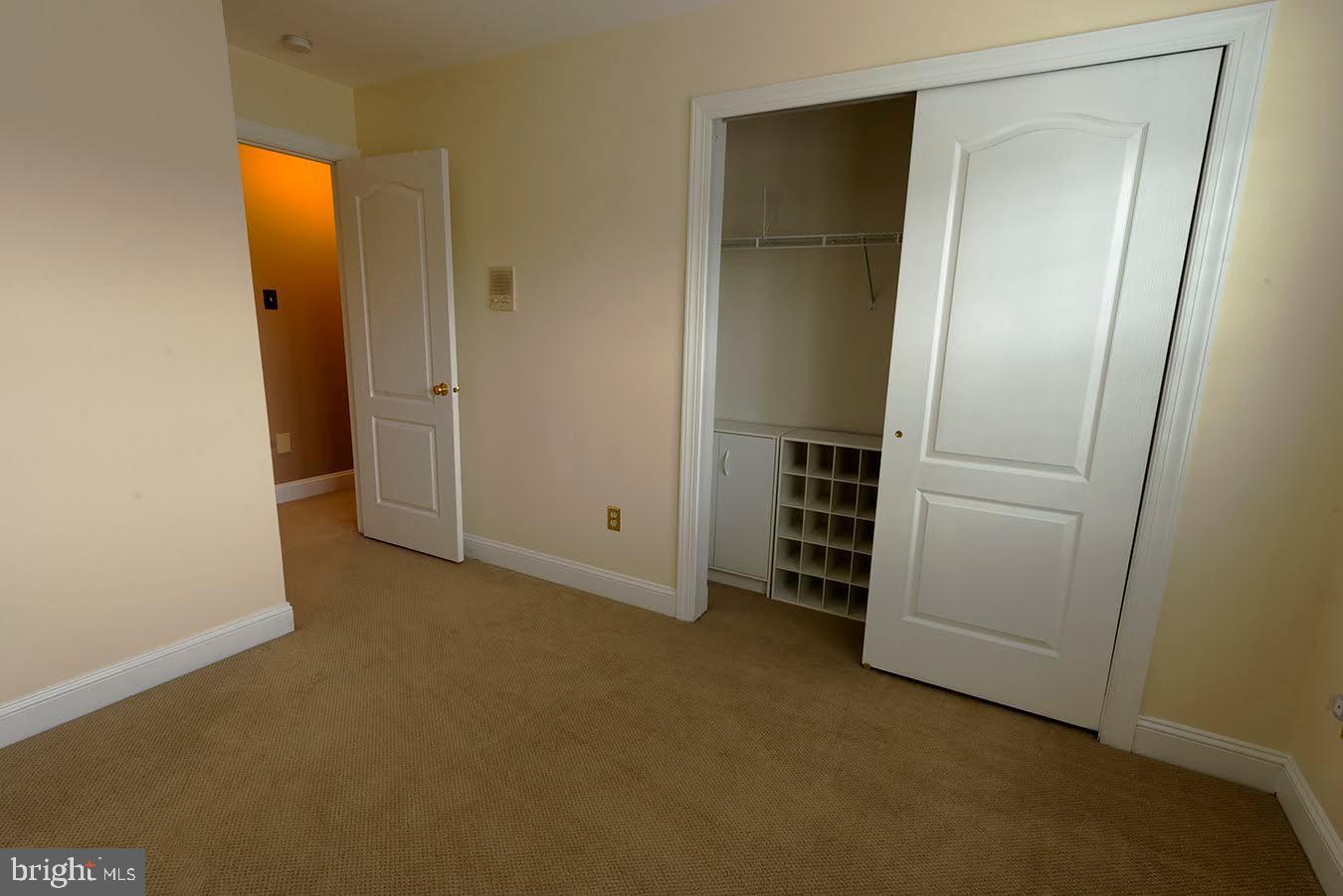 THORNBURY HUNT - Residential