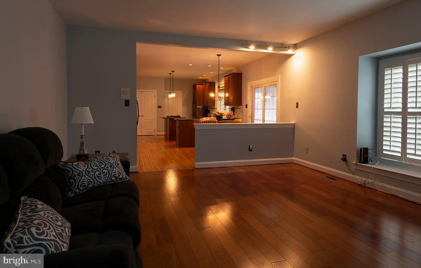 THORNBURY HUNT - Residential