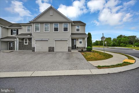 Townhouse For Sale - 8101 Carl Williams Boulevard<br/> HARRISBURG, PA 17112