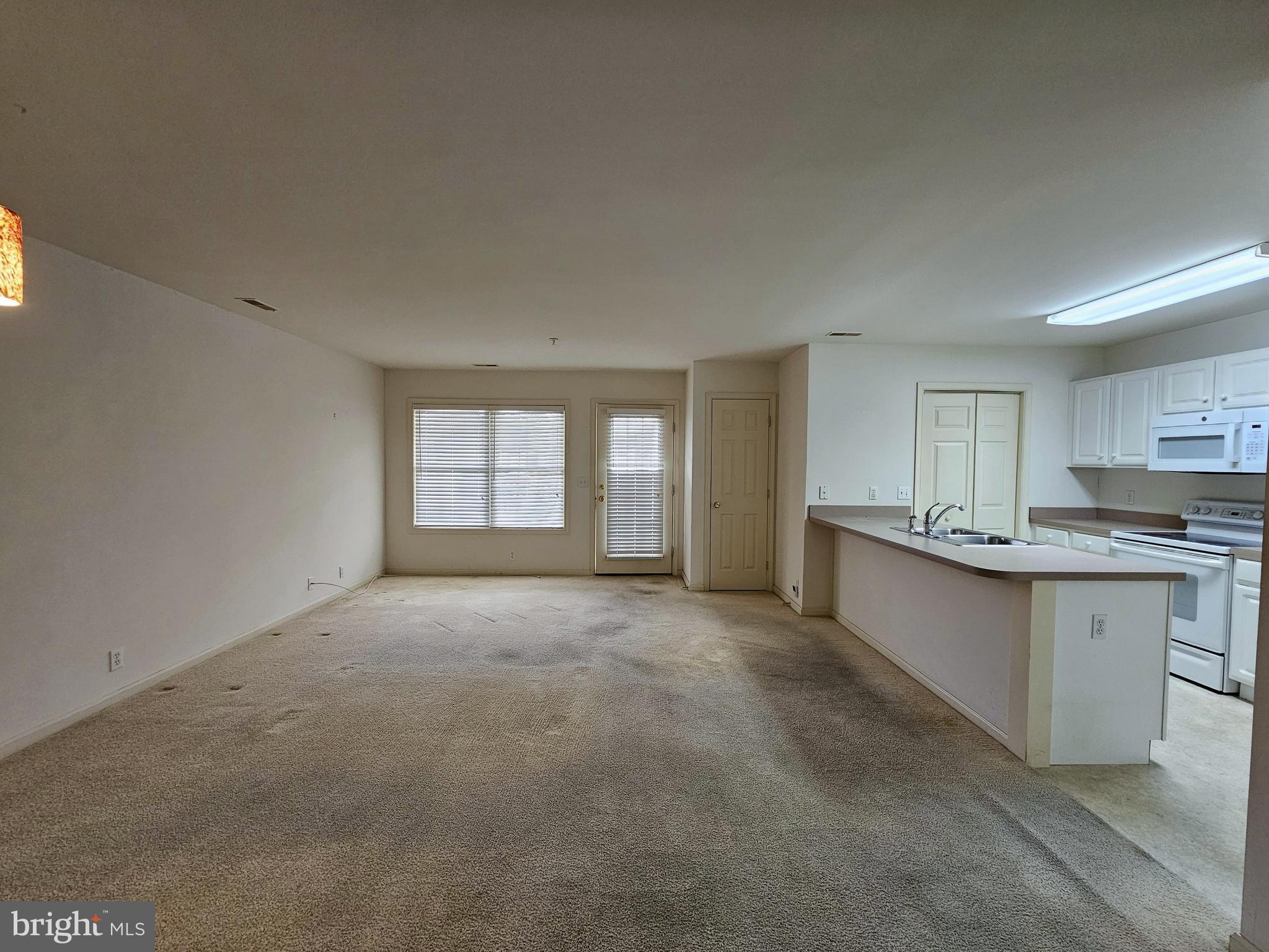 AVALON RETIREMENT COMM - Residential