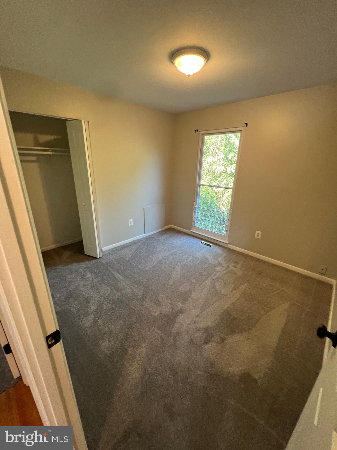 OAKLAND MILLS - Residential Lease