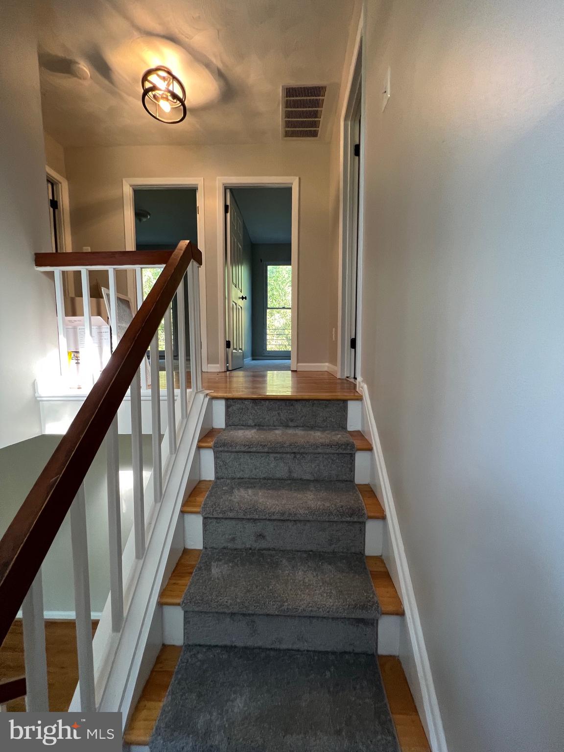 OAKLAND MILLS - Residential Lease