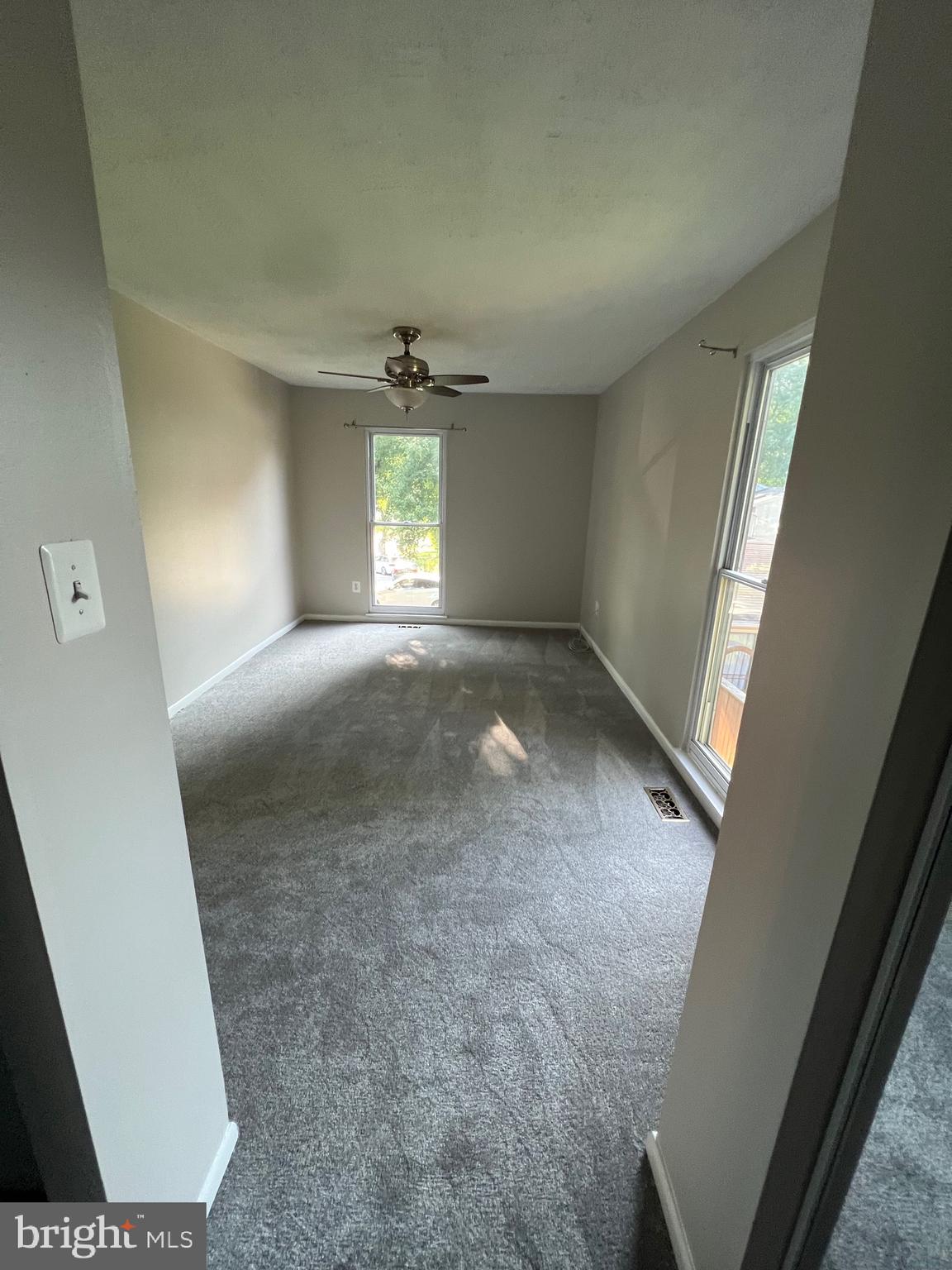 OAKLAND MILLS - Residential Lease