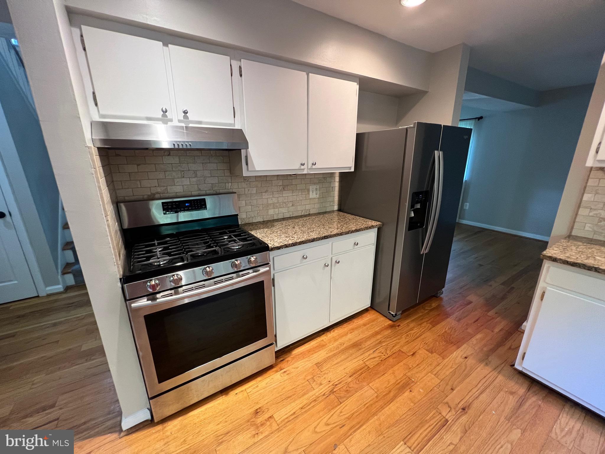 OAKLAND MILLS - Residential Lease