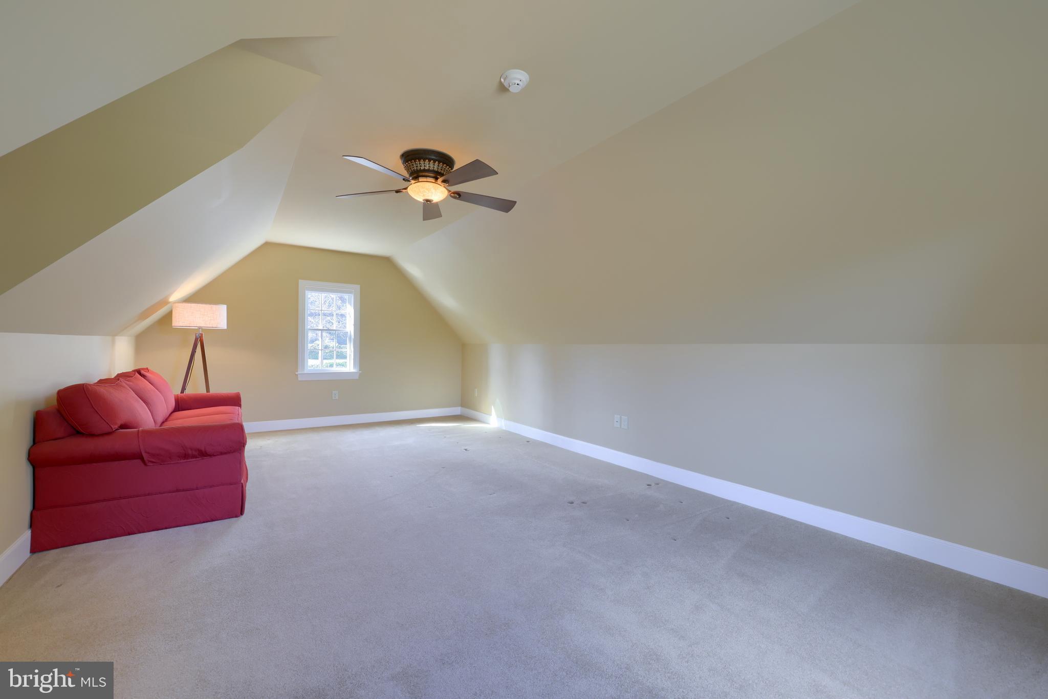 NEW SCHOOL LANE HILLS - Residential