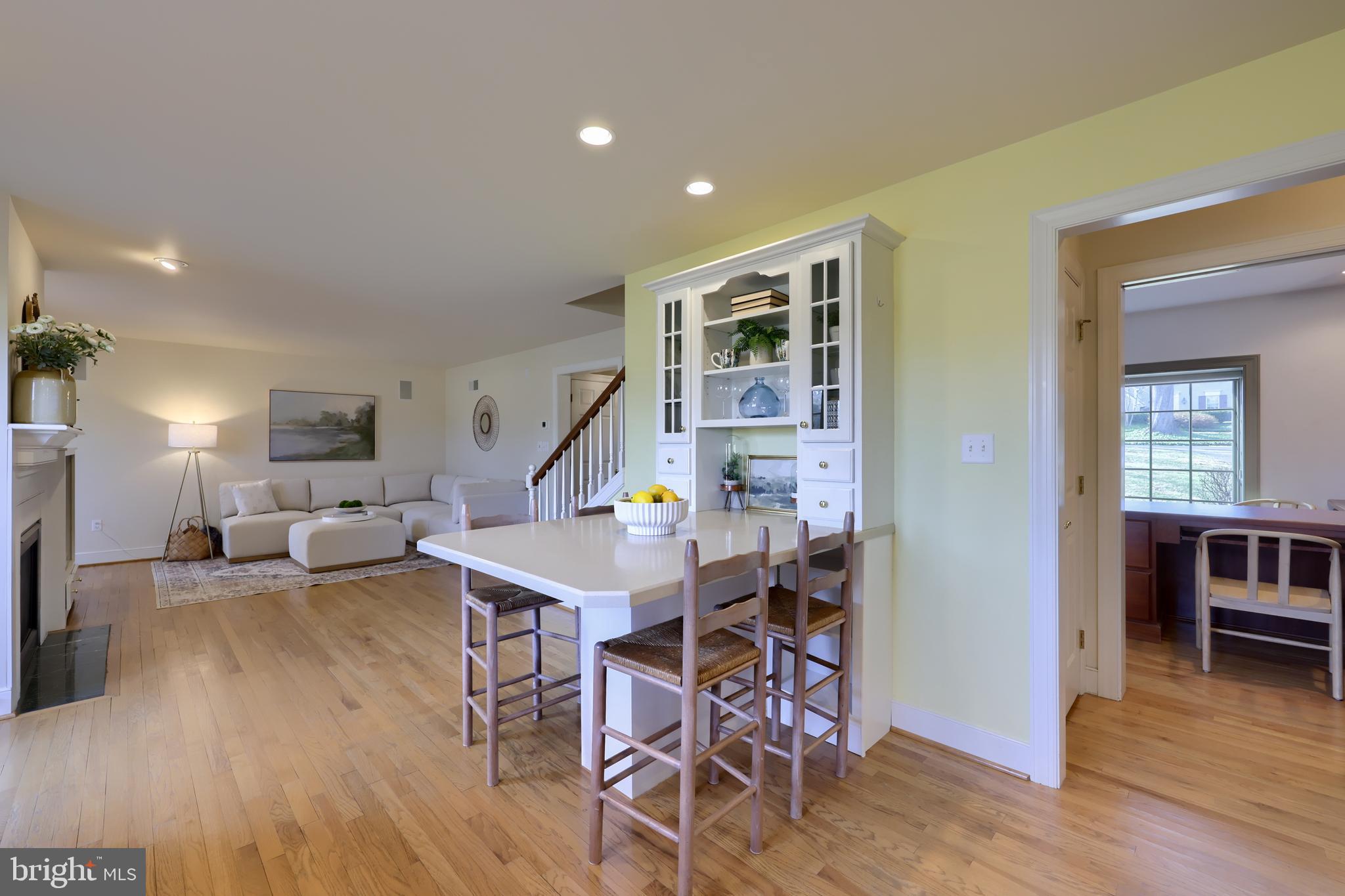 NEW SCHOOL LANE HILLS - Residential