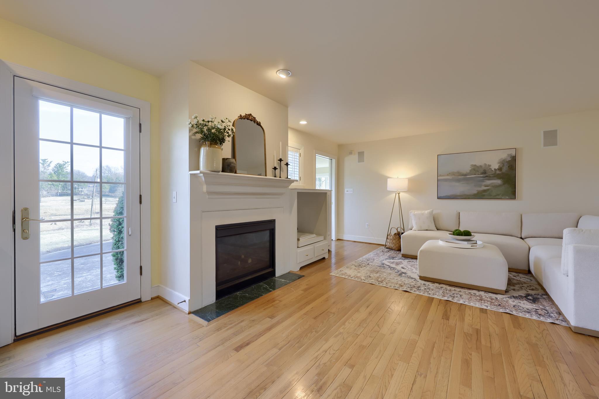 NEW SCHOOL LANE HILLS - Residential