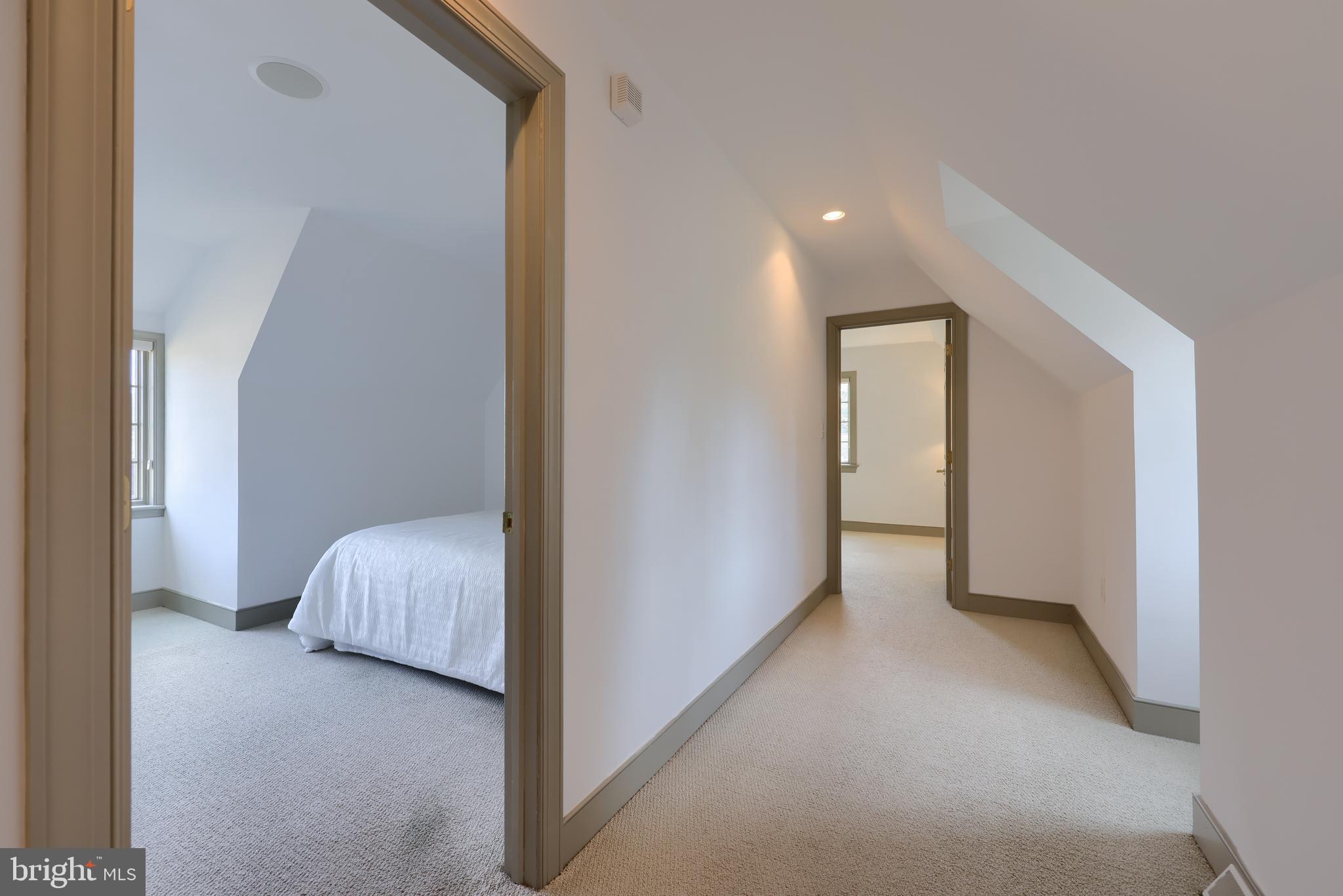 NEW SCHOOL LANE HILLS - Residential